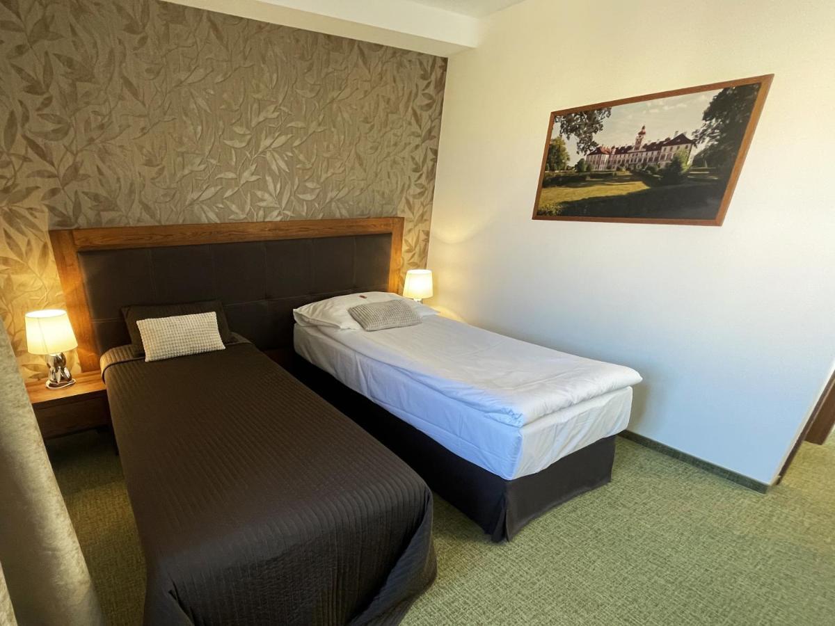 Hotel U Kvapilu Mnichovo Hradiště Bagian luar foto