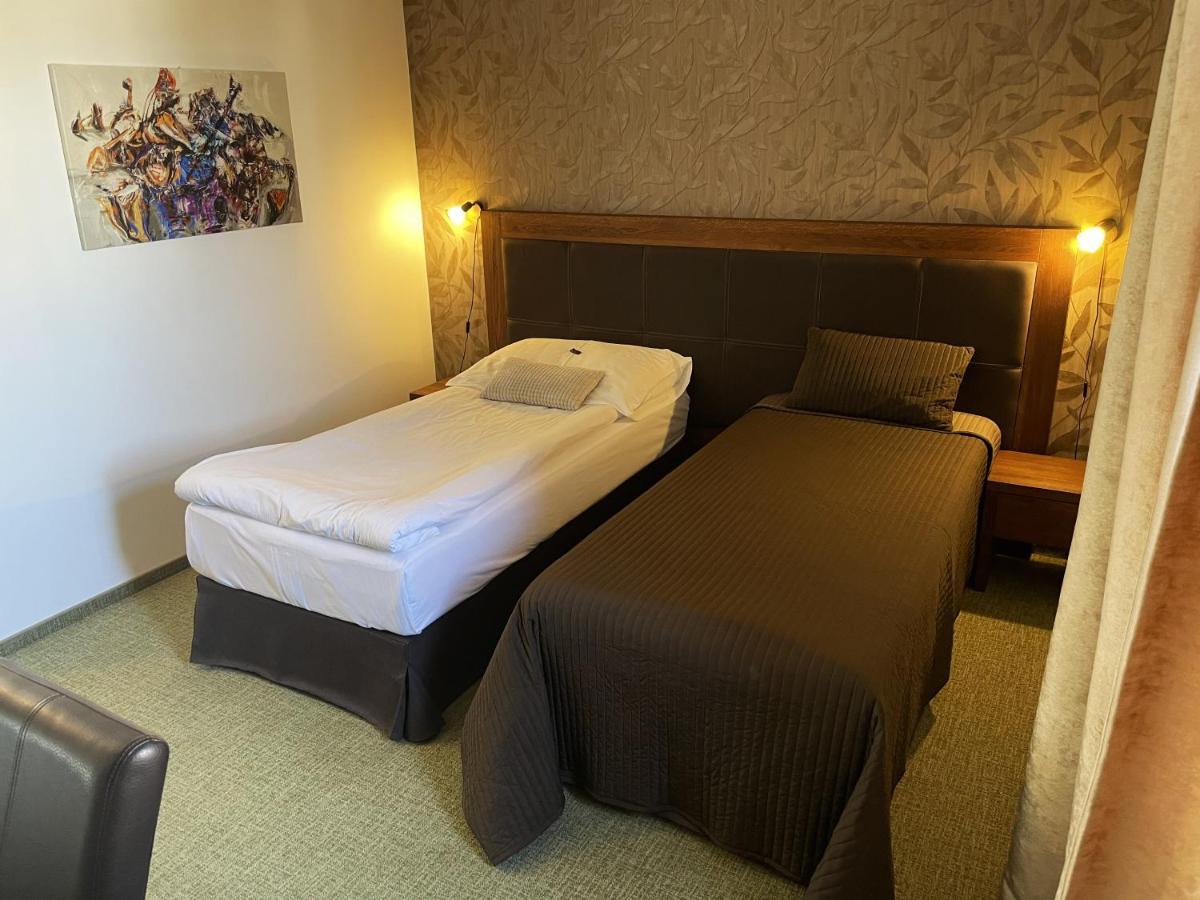 Hotel U Kvapilu Mnichovo Hradiště Bagian luar foto