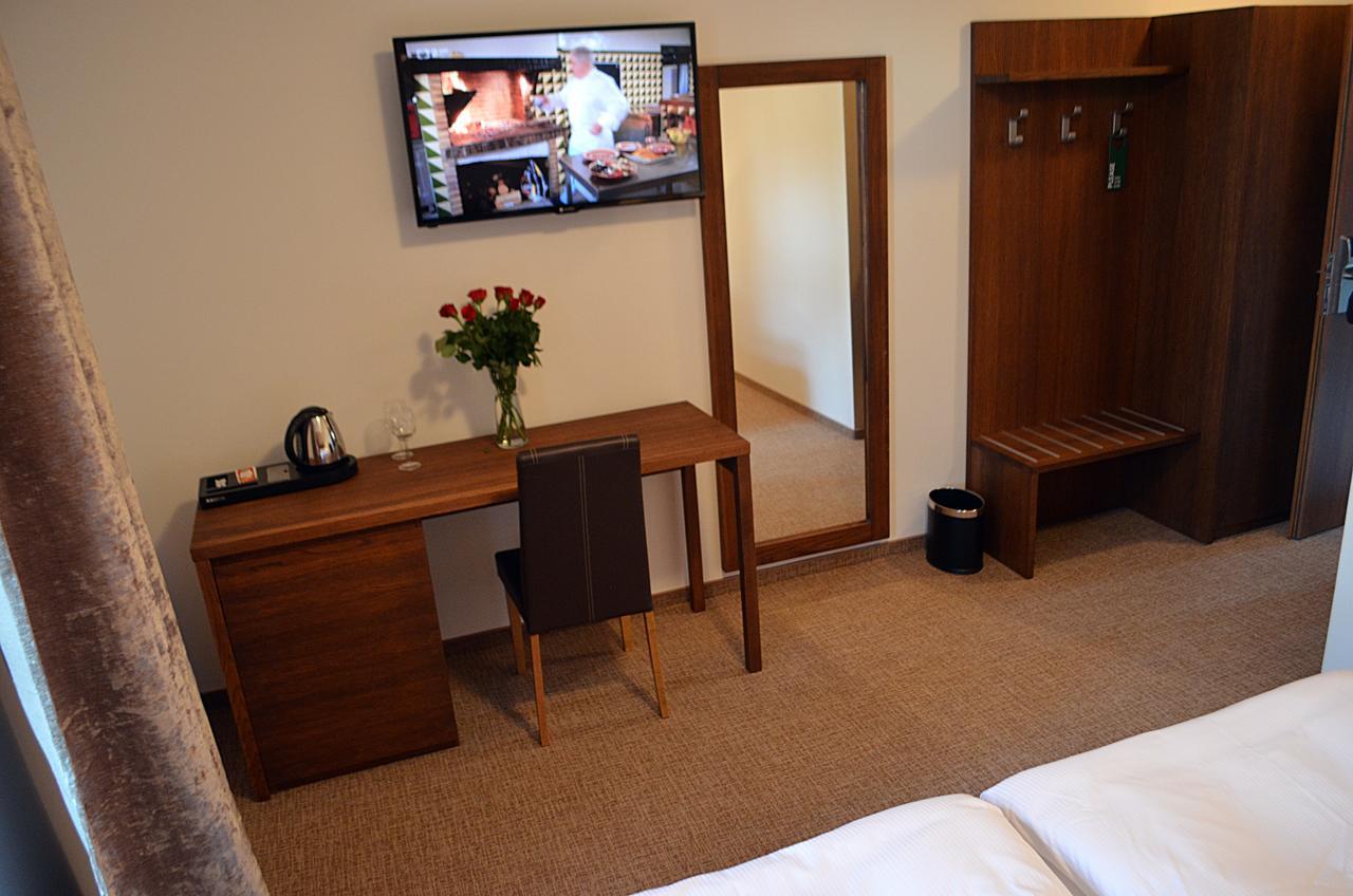 Hotel U Kvapilu Mnichovo Hradiště Bagian luar foto