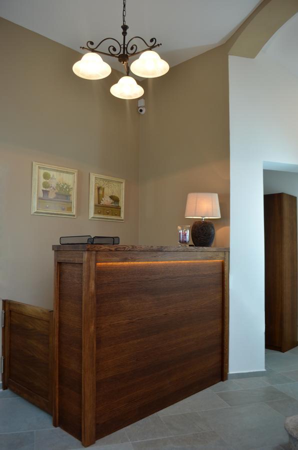 Hotel U Kvapilu Mnichovo Hradiště Bagian luar foto