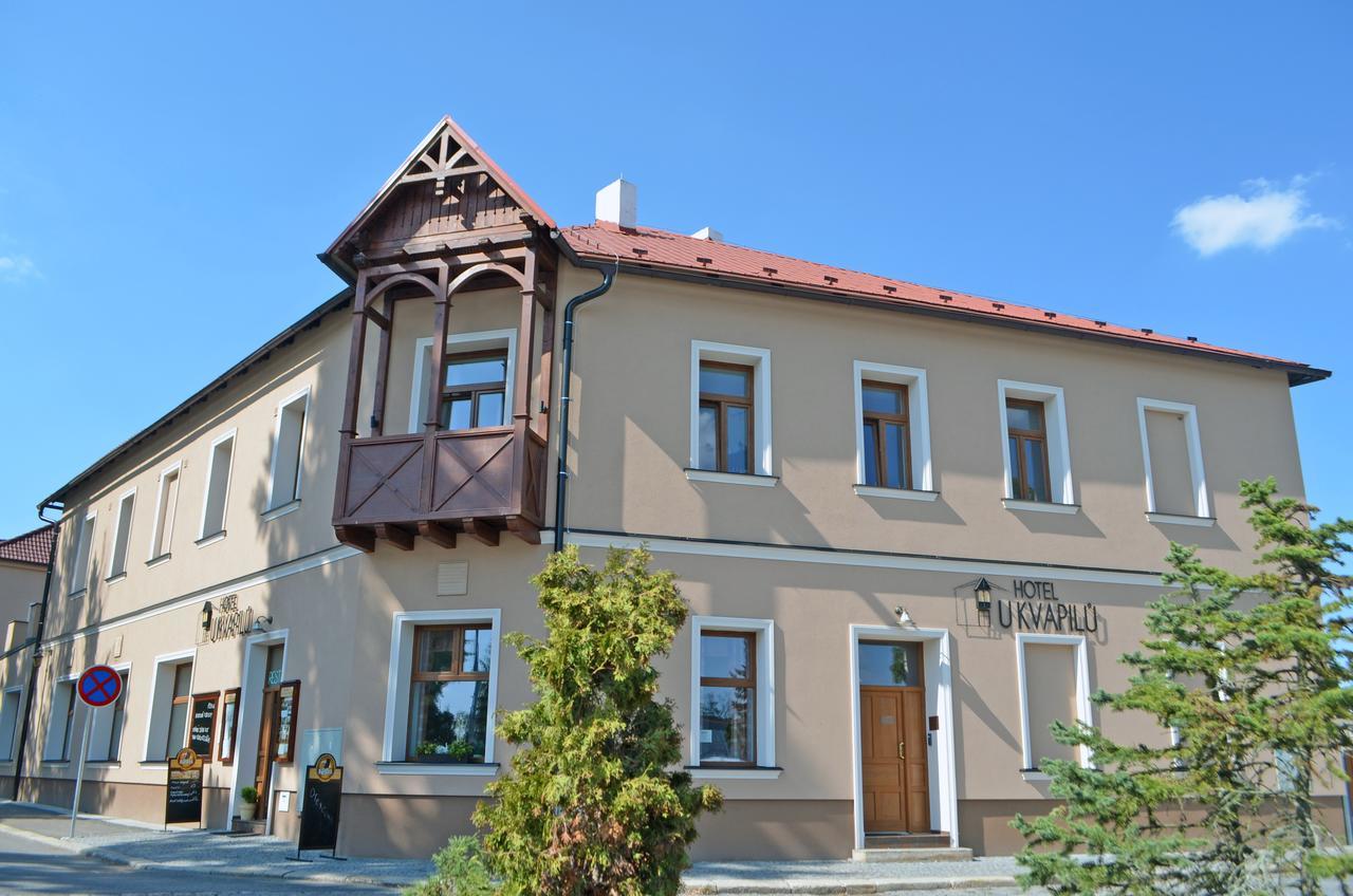 Hotel U Kvapilu Mnichovo Hradiště Bagian luar foto